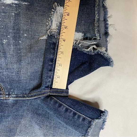 Judy Blue Shorts Distressed Blue Jean Shorts - Picture 6 of 14